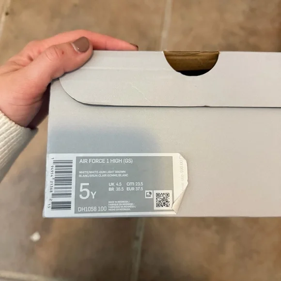 NEW IN BOX Nike Air Force 1 High - White Gum (GS) - Picture 3 of 6